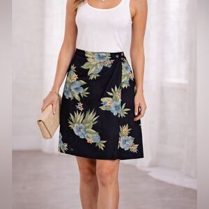 Banana Bay Vintage Silk Tropical Floral Wrap Skirt Black Button Waist Size 8